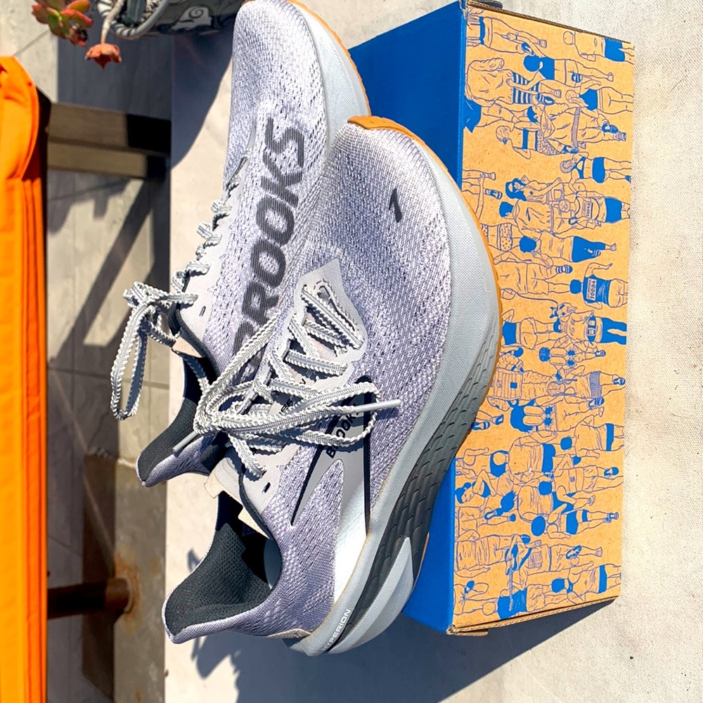 Brooks Hyperion 2
